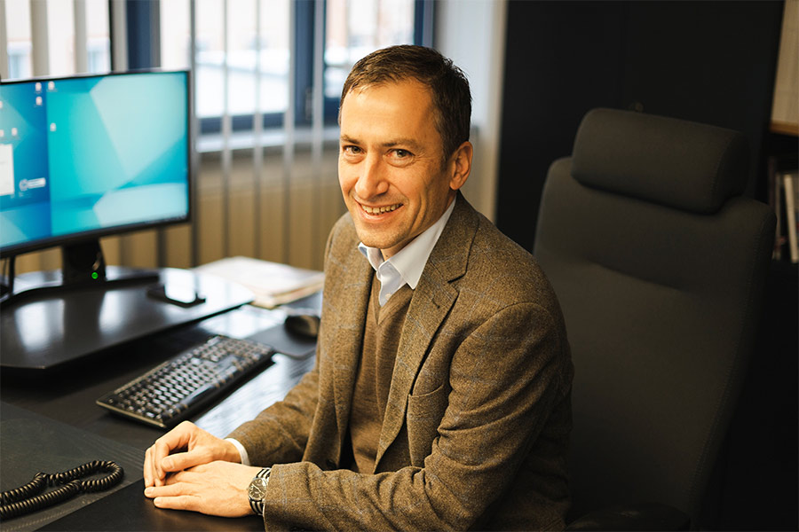 Dr. Hubert Lechner - Geschäftsführer Dr. Hubert Lechner - Geschäftsführer